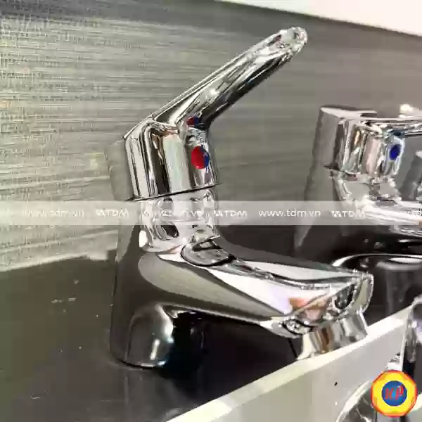 Vòi Nóng Lạnh Lavabo CAESAR B120CU Bộ Xả Nhấn